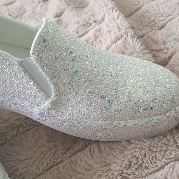 Vegan glitter slides! Call it spring. - Picture 3 of 6